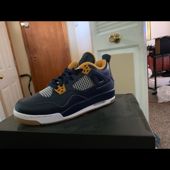 kids size 2 jordans